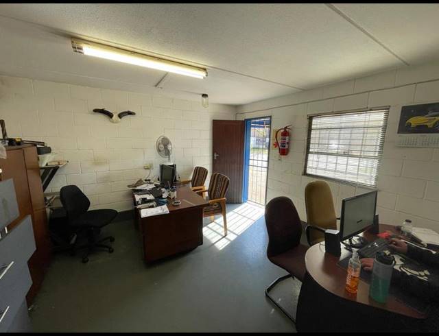 INDUSTRIAL PROPERTY TO RENT IN HENNOPSPARK